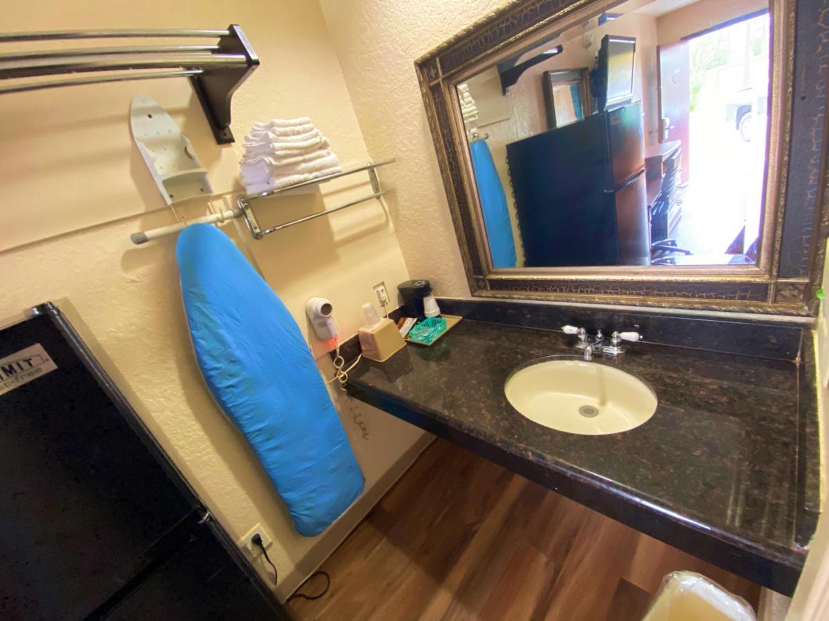 Economy Lodge Texas City Refinery Extérieur photo